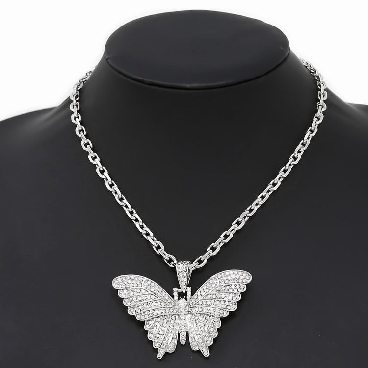 CHUNKY BUTTERFLY PENDANT SHORT CHAIN NECKLACE